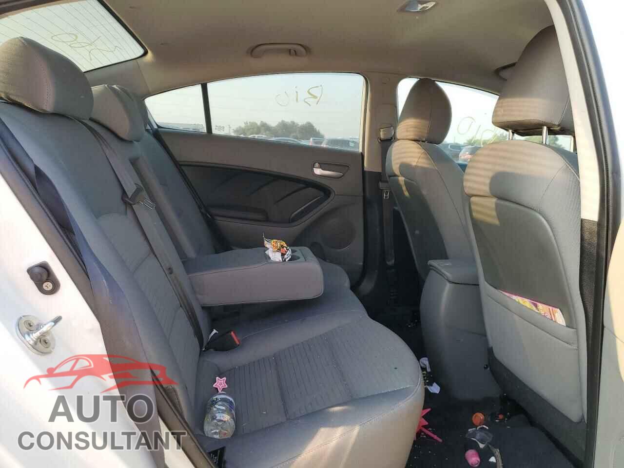 KIA FORTE 2017 - 3KPFL4A73HE042640