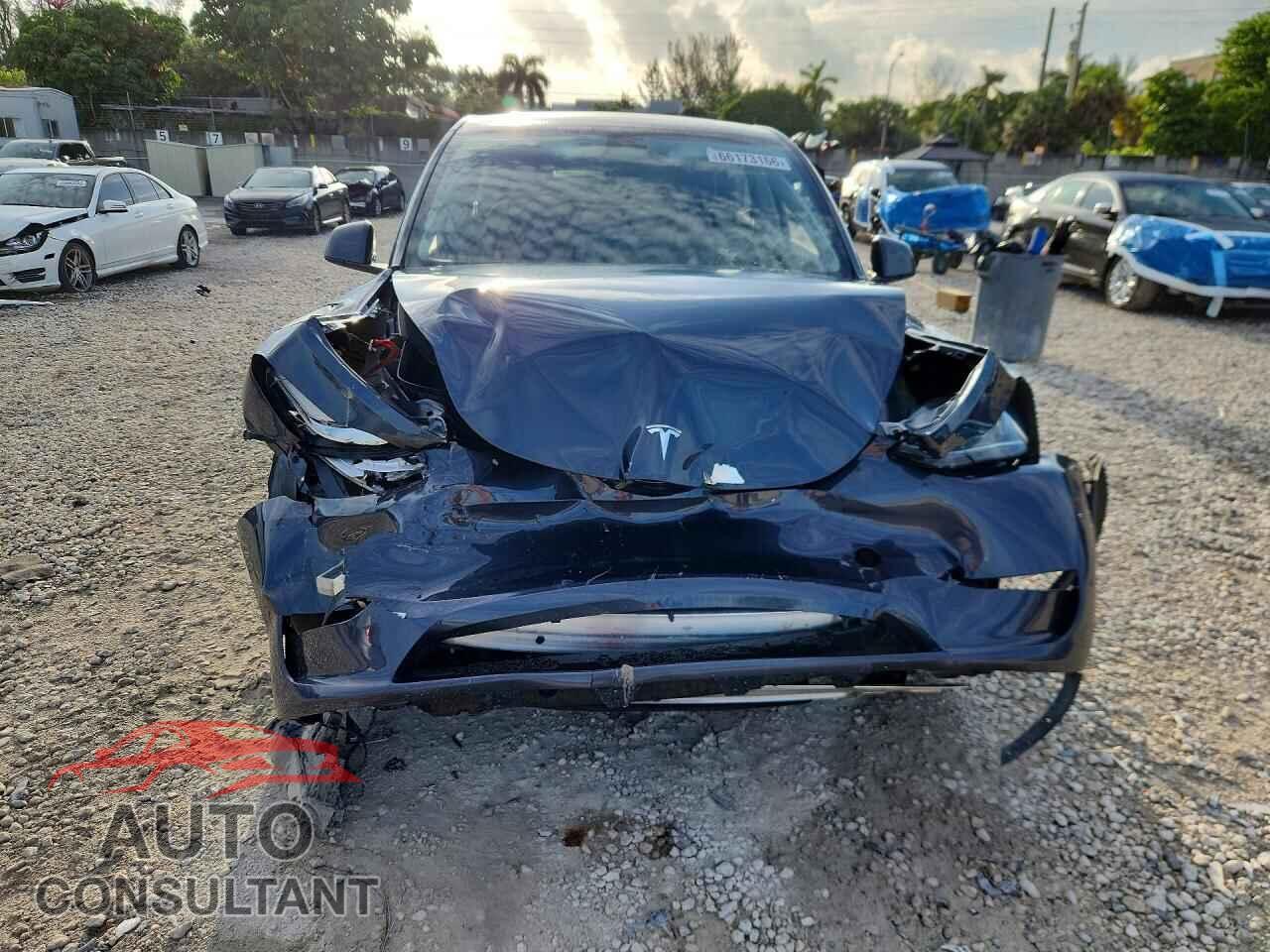 TESLA MODEL Y 2023 - 7SAYGDEE4PA087553