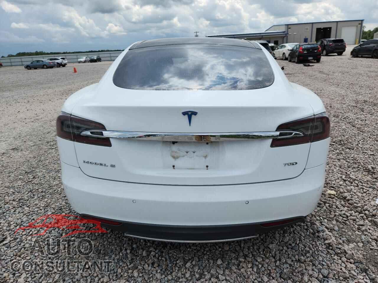 TESLA MODEL S 2015 - 5YJSA1E2XFF109467