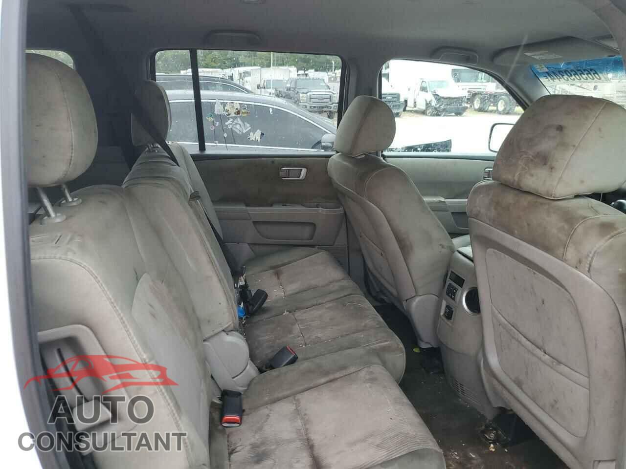 HONDA PILOT 2012 - 5FNYF4H40CB083581