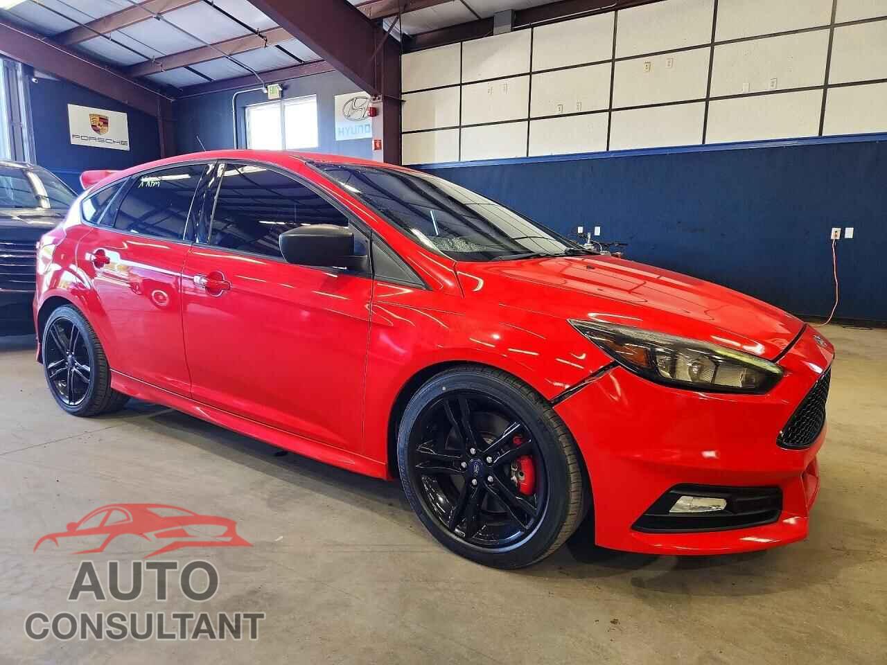 FORD FOCUS 2017 - 1FADP3L93HL218328