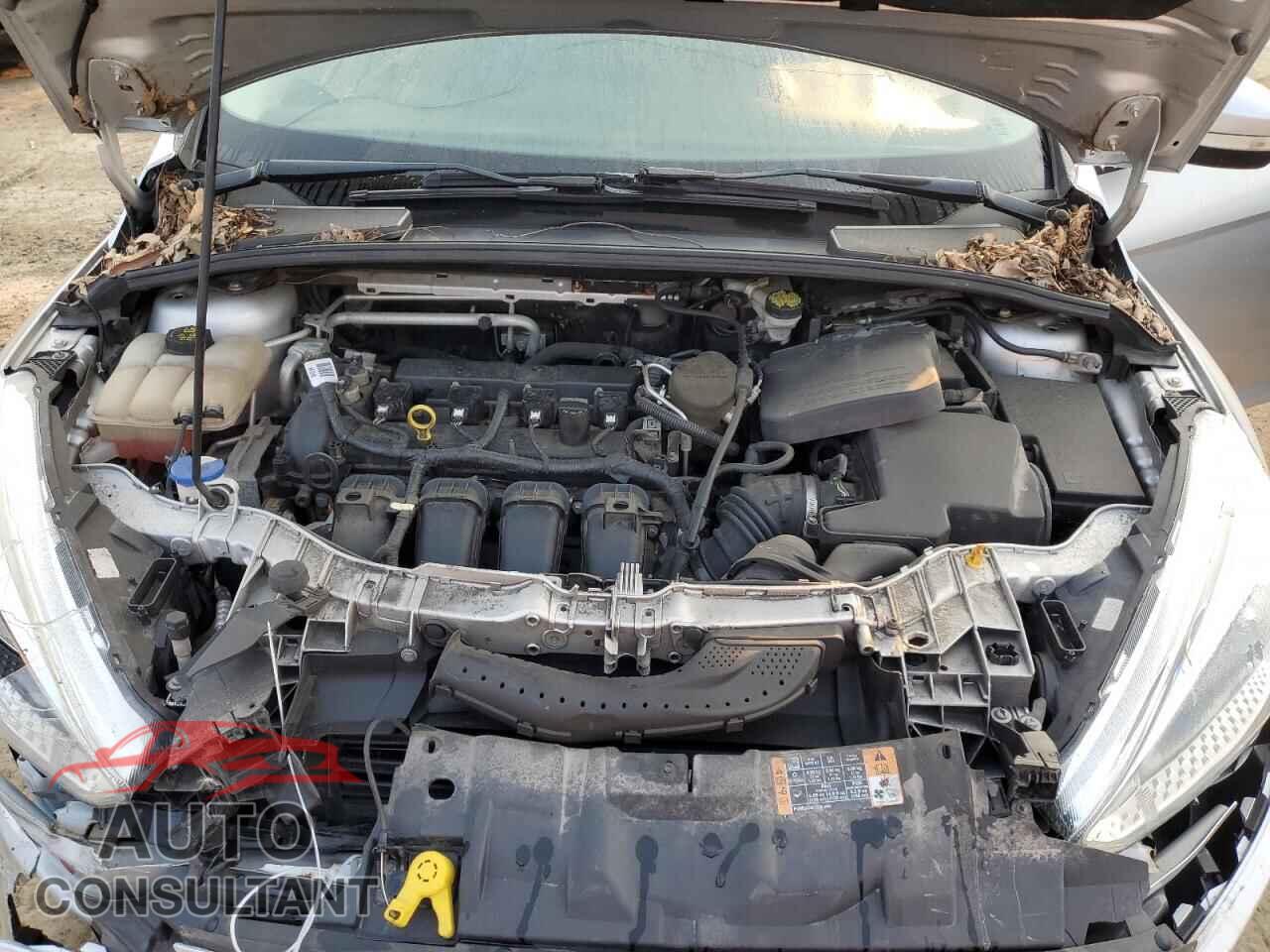 FORD FOCUS 2015 - 1FADP3K28FL367643