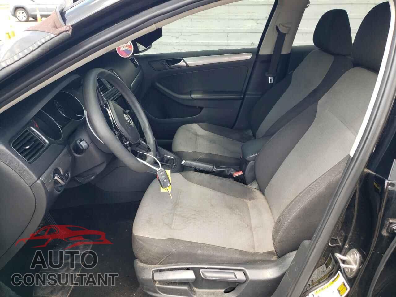 VOLKSWAGEN JETTA 2017 - 3VW2B7AJ2HM310000