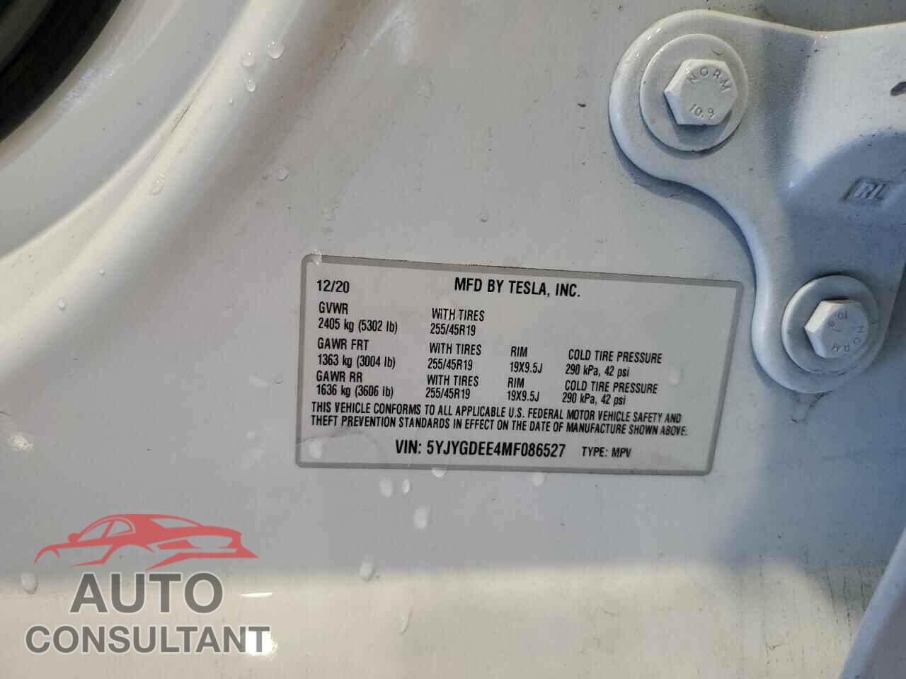 TESLA MODEL Y 2021 - 5YJYGDEE4MF086527