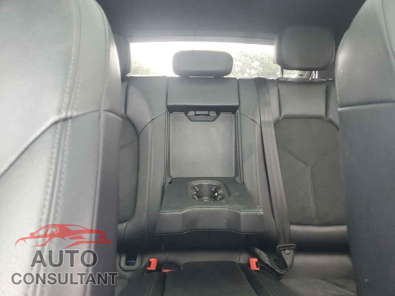 PORSCHE MACAN 2017 - WP1AA2A59HLB05751