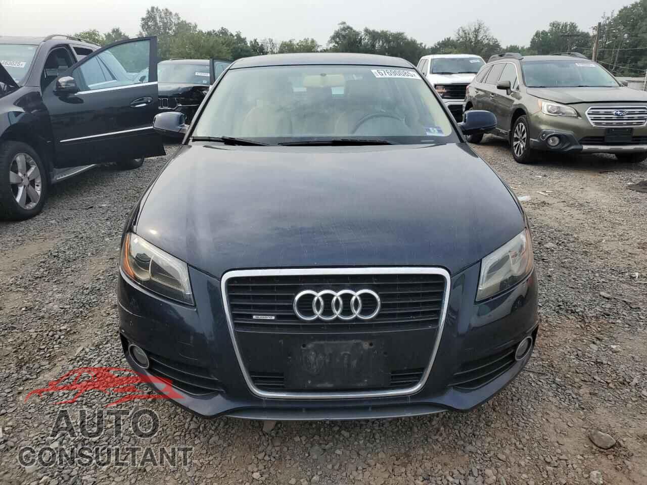 AUDI A3 2013 - WAUMFAFM9DA022558