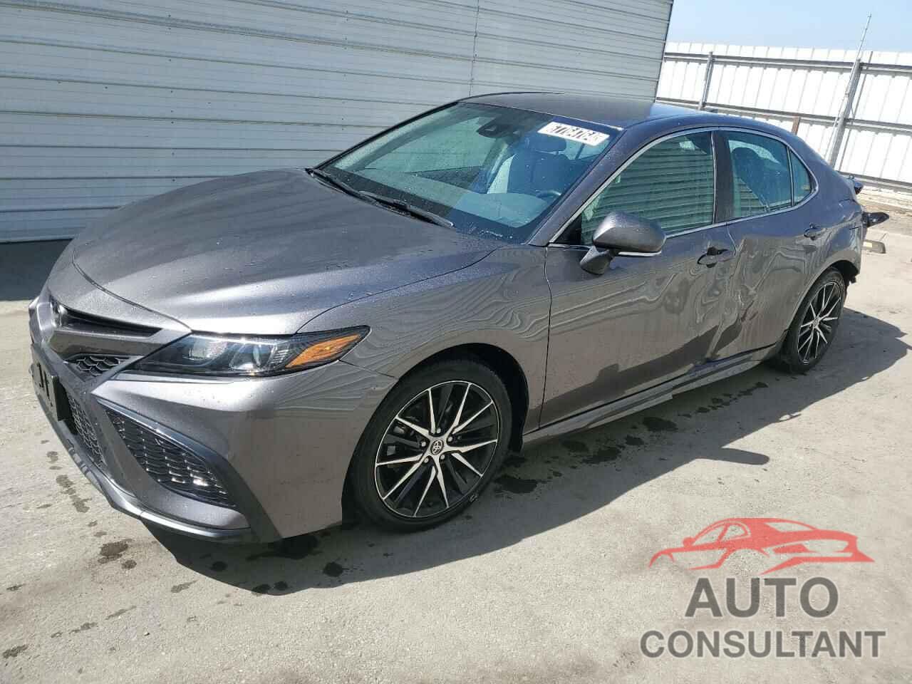 TOYOTA CAMRY 2022 - 4T1G11BK1NU069551