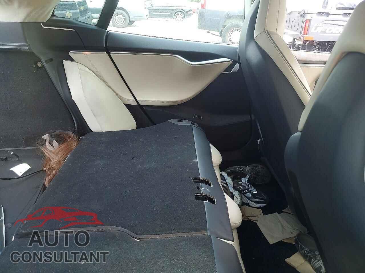 TESLA MODEL S 2012 - 5YJSA1DP9CFS00576
