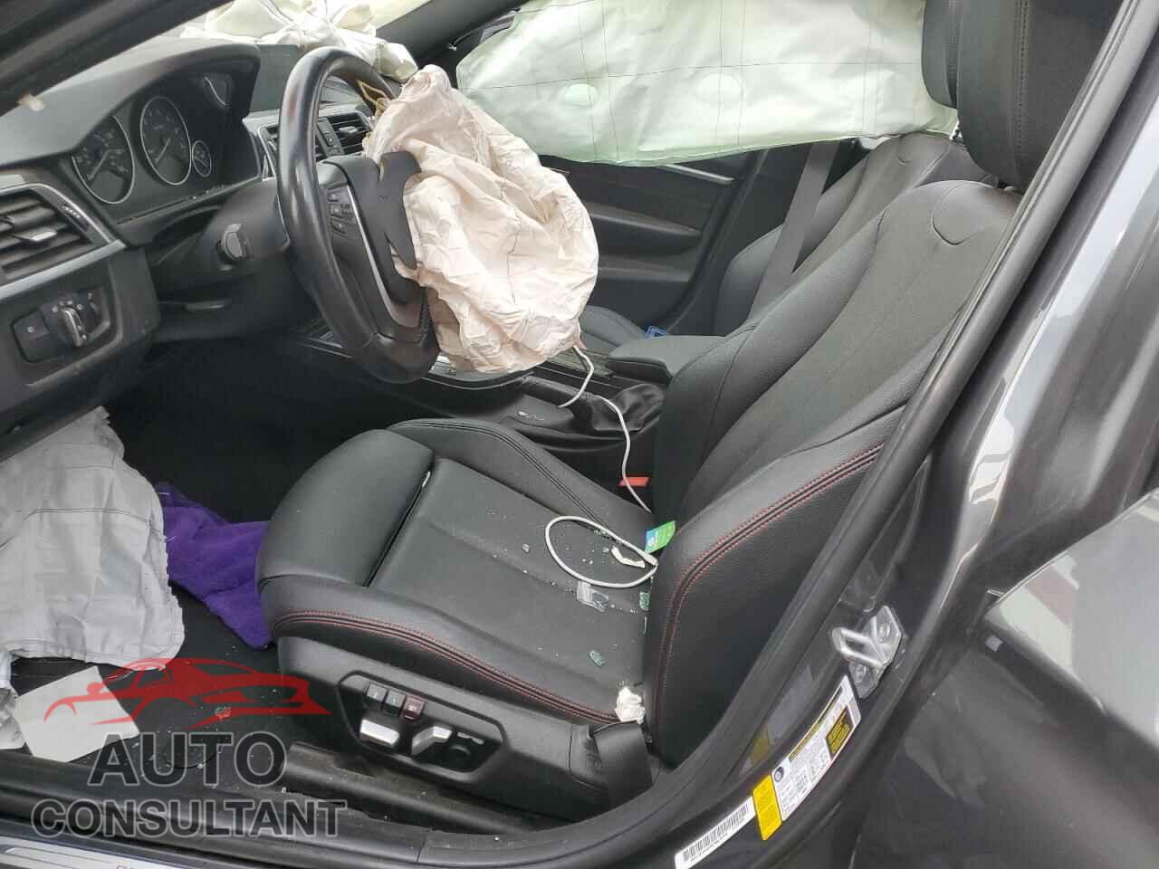 BMW 3 SERIES 2018 - WBA8B9C55JEE81523