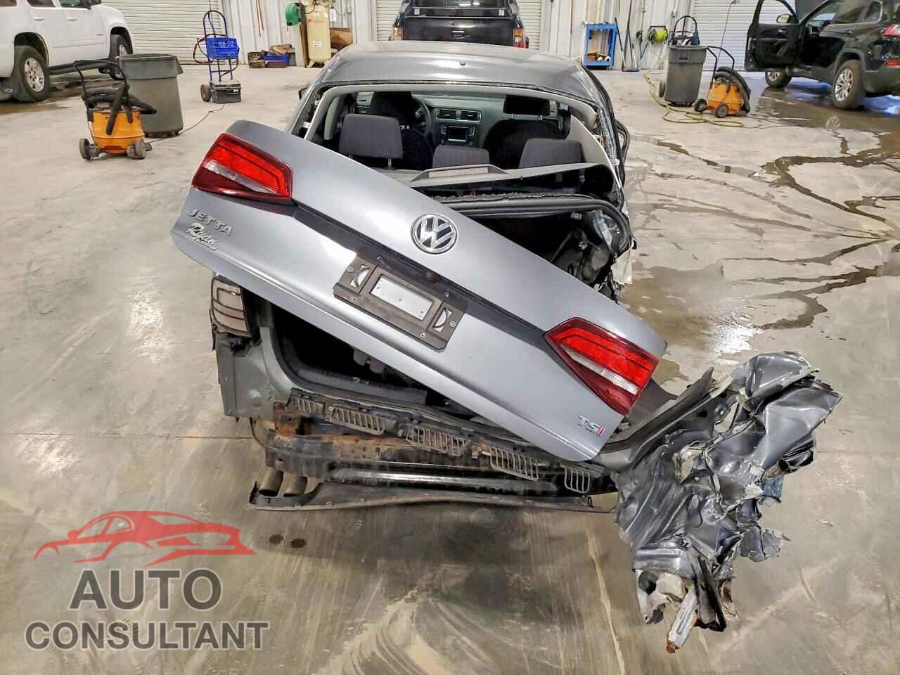 VOLKSWAGEN JETTA 2017 - 3VW2B7AJ7HM228778