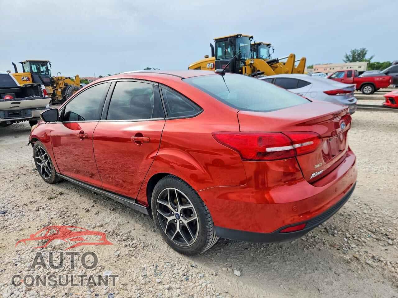 FORD FOCUS 2018 - 1FADP3H2XJL319402