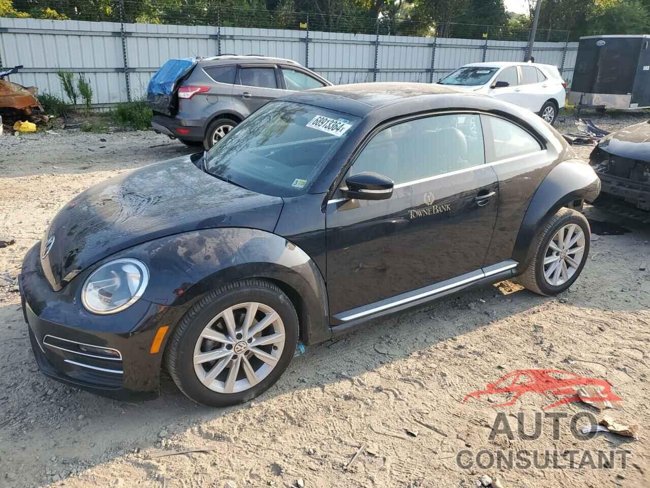 VOLKSWAGEN BEETLE 2019 - 3VWJD7AT7KM711069