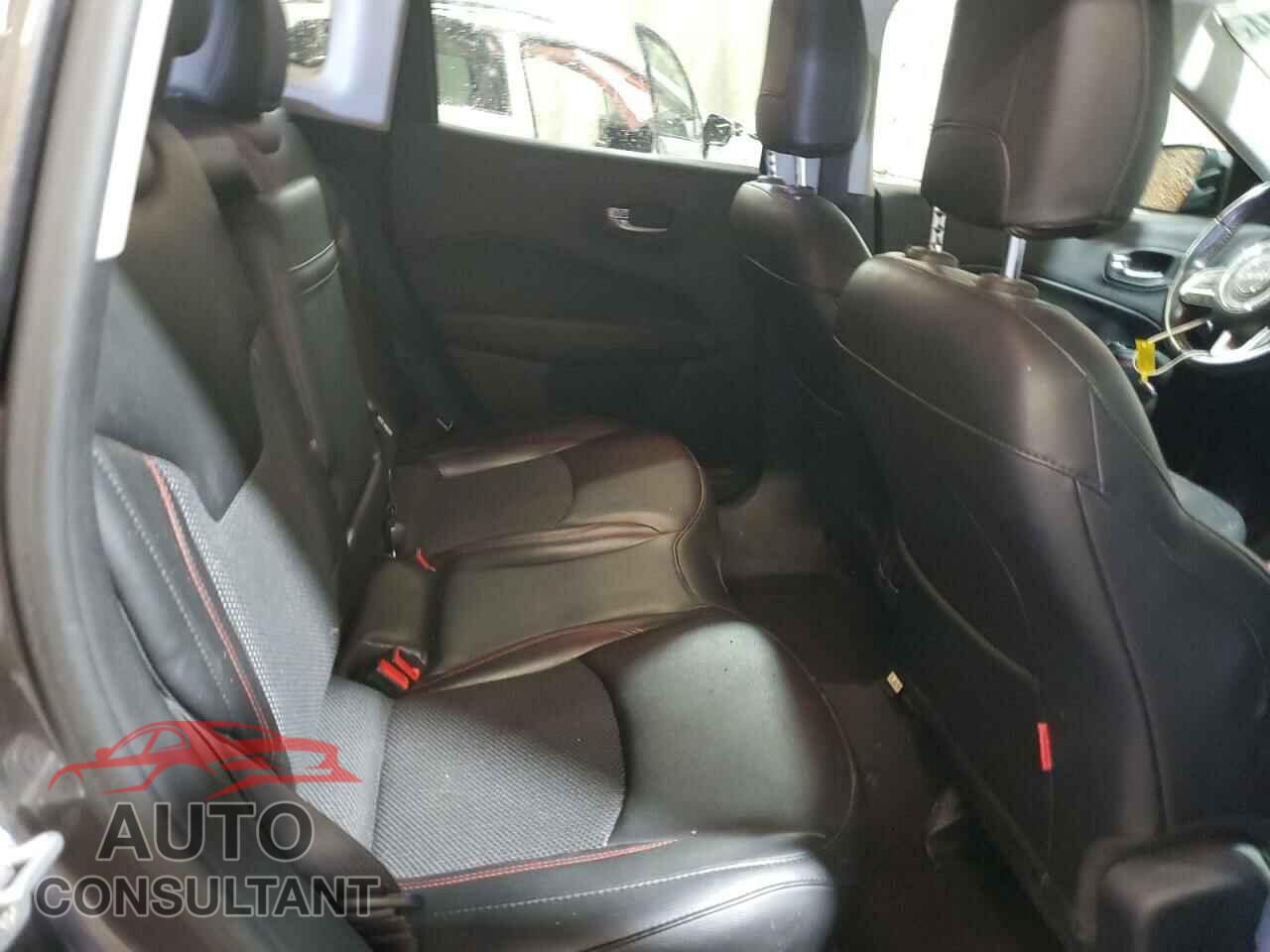 JEEP COMPASS 2019 - 3C4NJDDB5KT709731