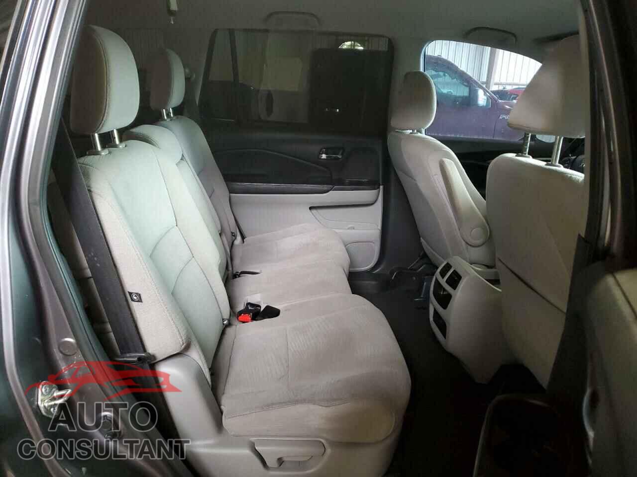 HONDA PILOT 2017 - 5FNYF5H17HB012736