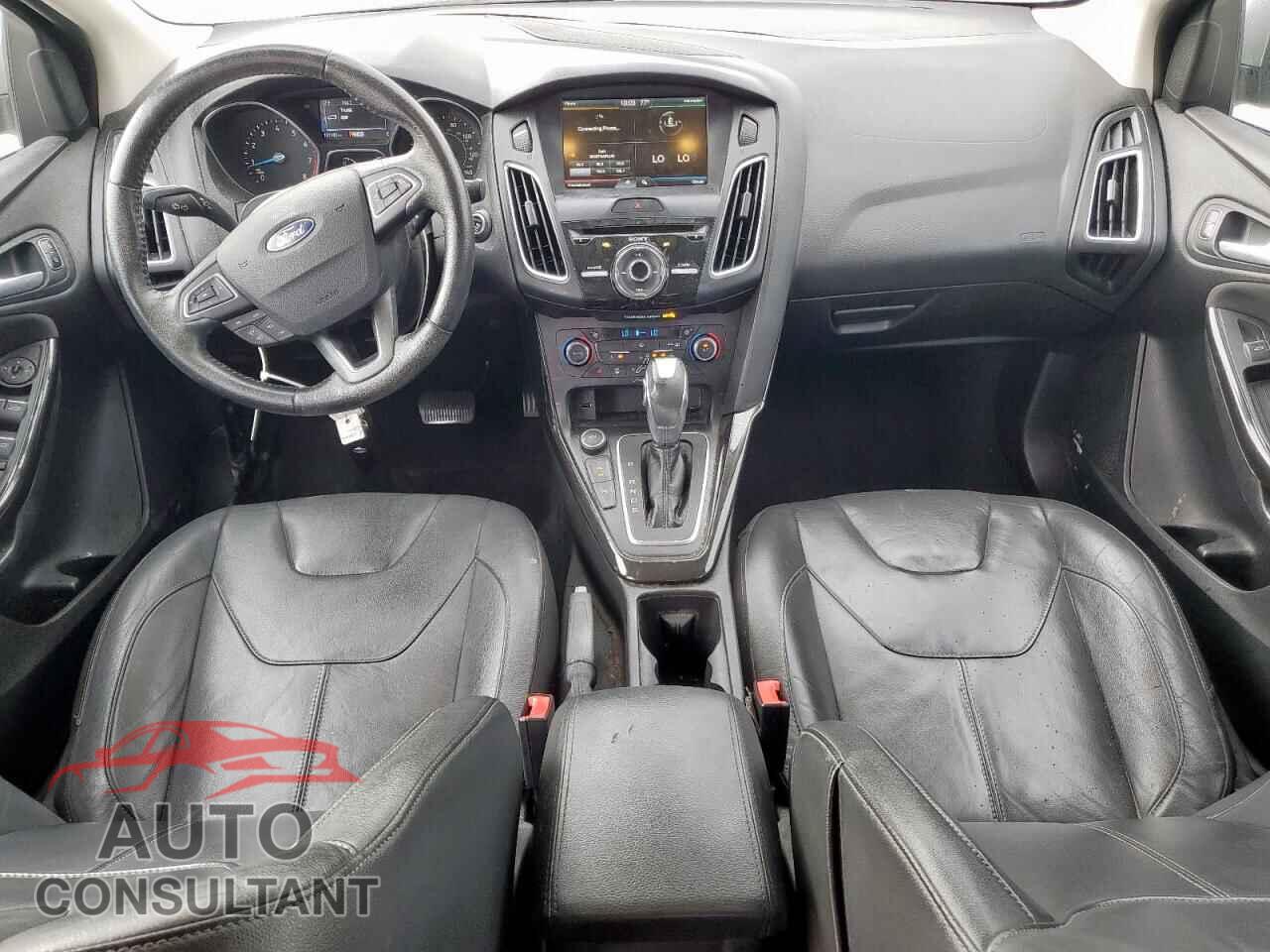 FORD FOCUS 2015 - 1FADP3J20FL299548