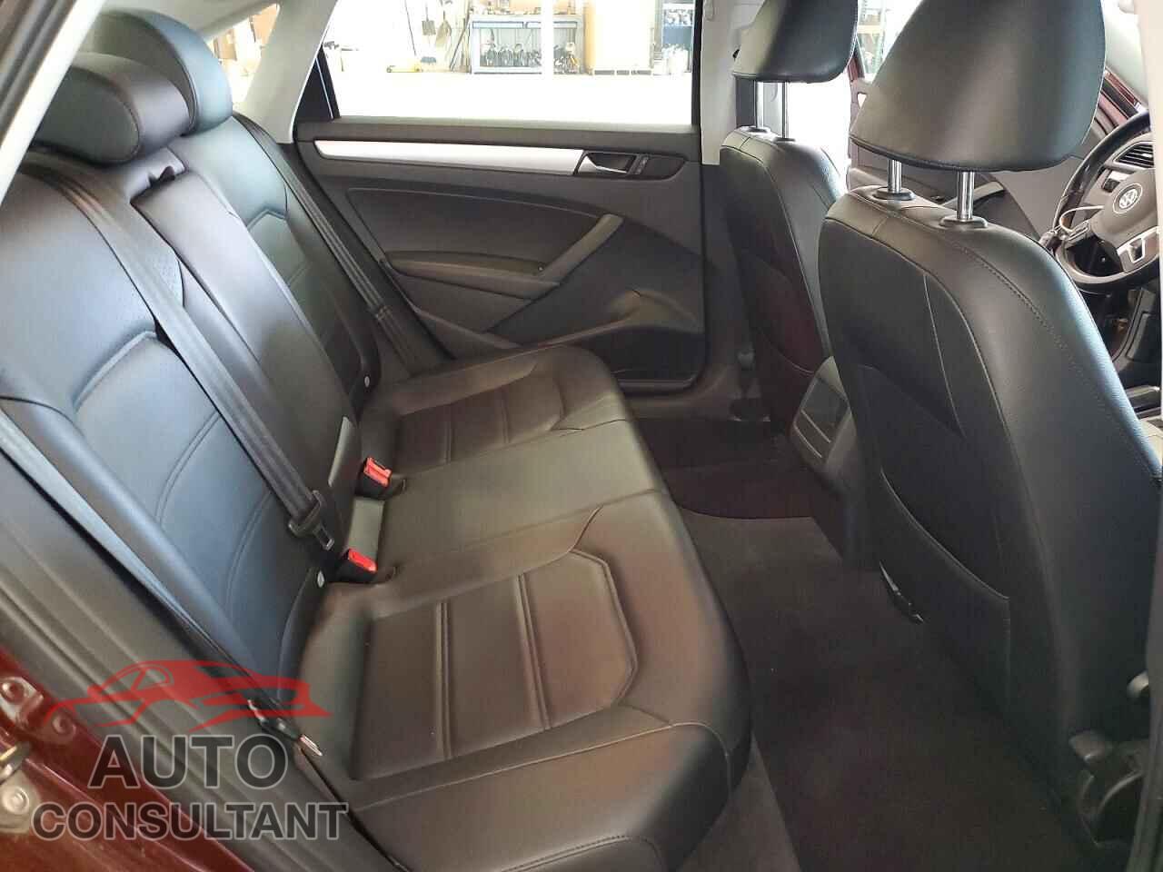 VOLKSWAGEN PASSAT 2012 - 1VWBH7A39CC036370