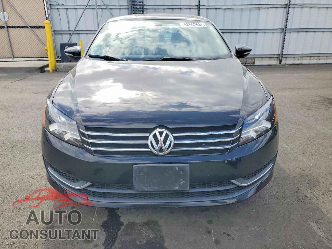 VOLKSWAGEN PASSAT 2012 - 1VWAP7A39CC081453