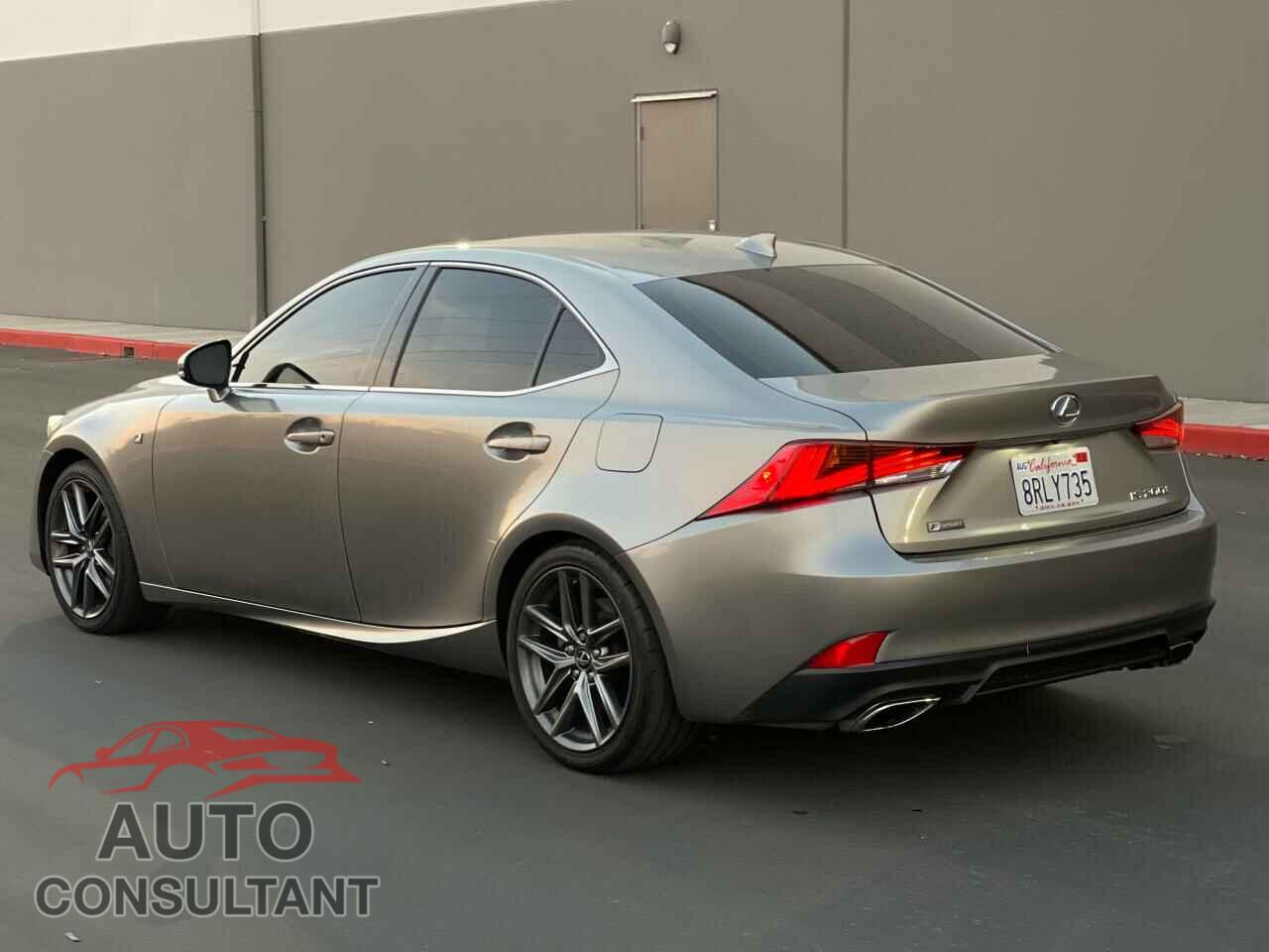 LEXUS IS 2017 - JTHBA1D23H5055868