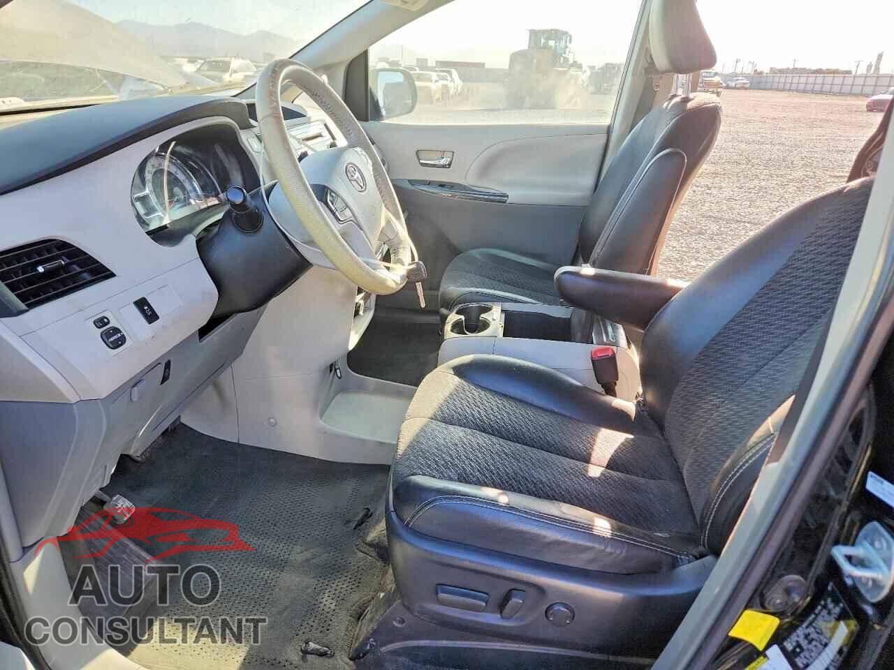 TOYOTA SIENNA 2012 - 5TDXK3DC9CS179221