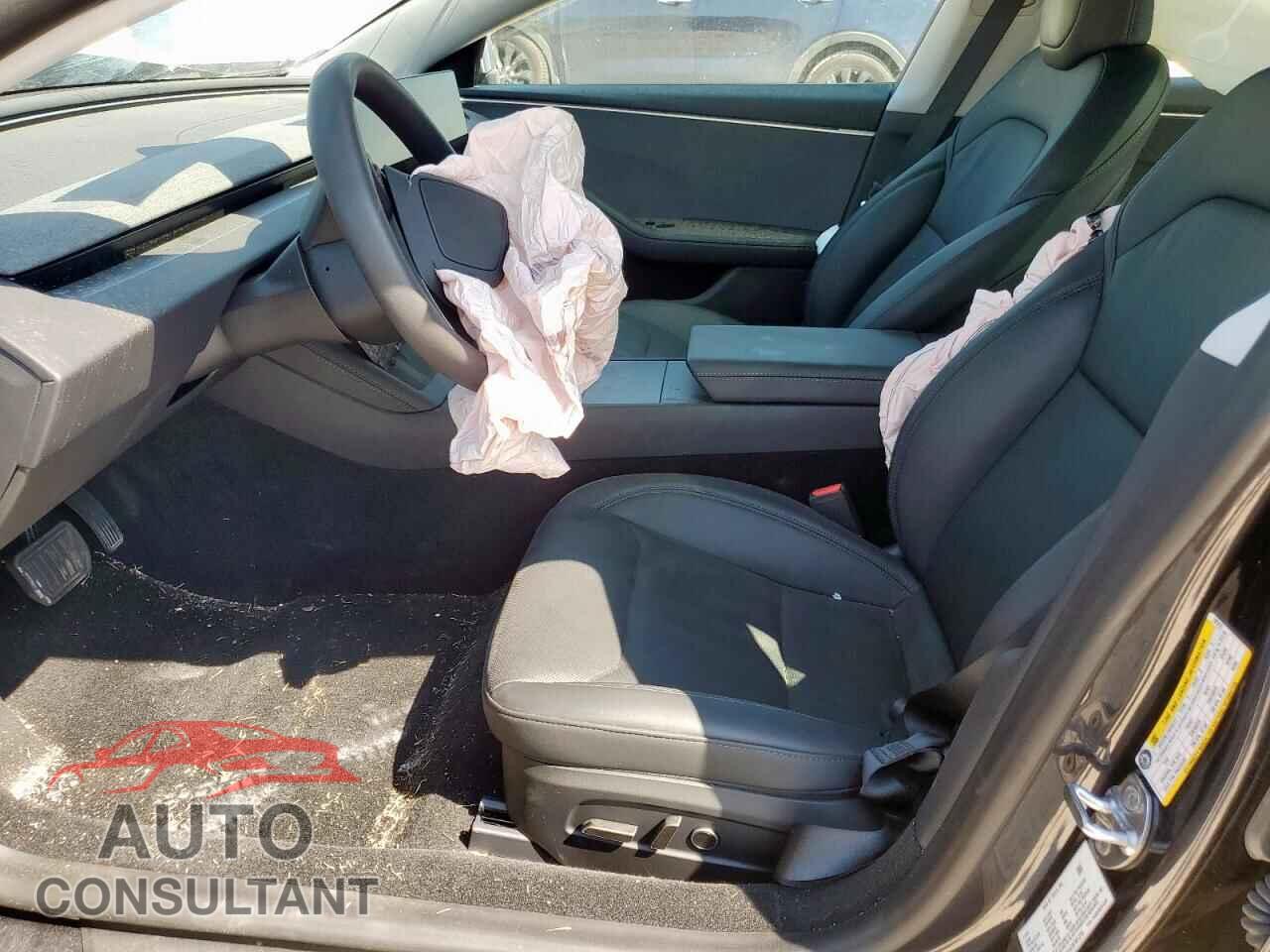 TESLA MODEL 3 2025 - 5YJ3E1EA2SF901218
