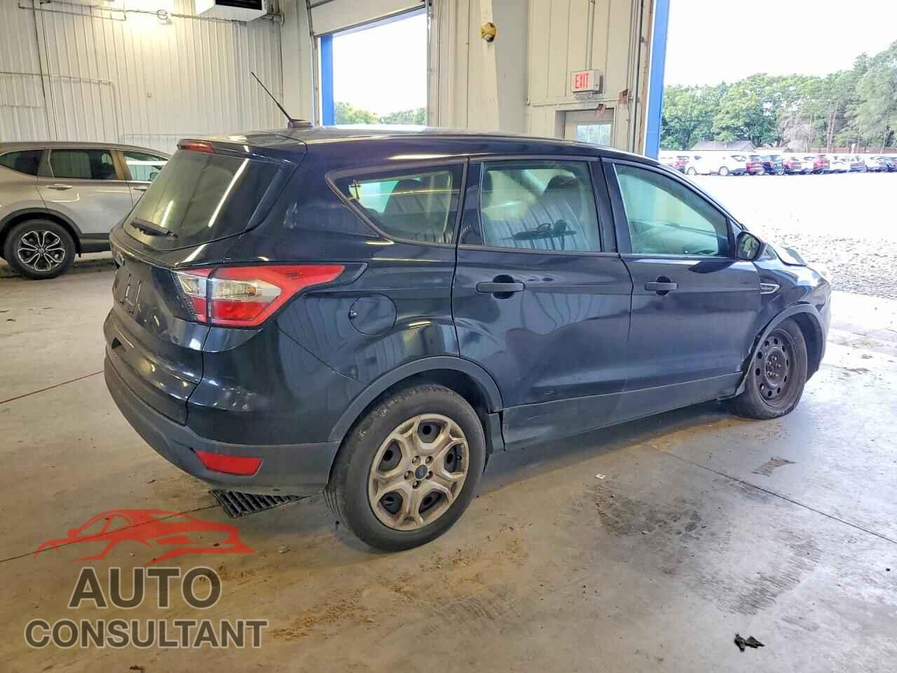 FORD ESCAPE 2017 - 1FMCU0F70HUC10975