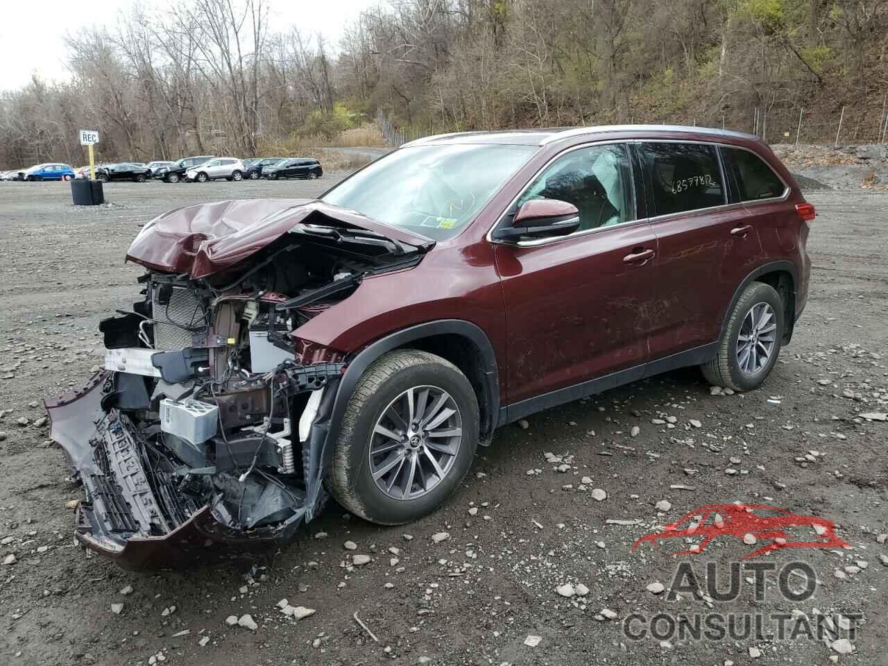 TOYOTA HIGHLANDER 2019 - 5TDJZRFH9KS984020