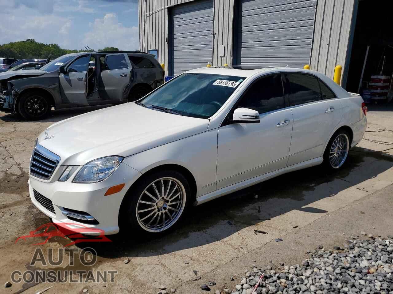 MERCEDES-BENZ E-CLASS 2013 - WDDHF5KB1DA722421