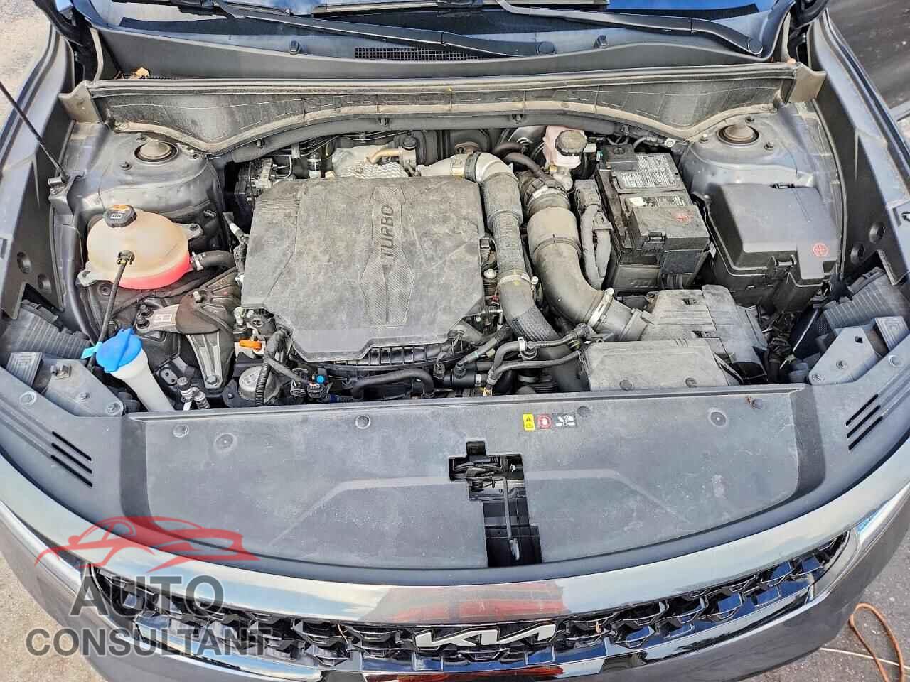 KIA SORENTO 2023 - 5XYRK4LFXPG232103