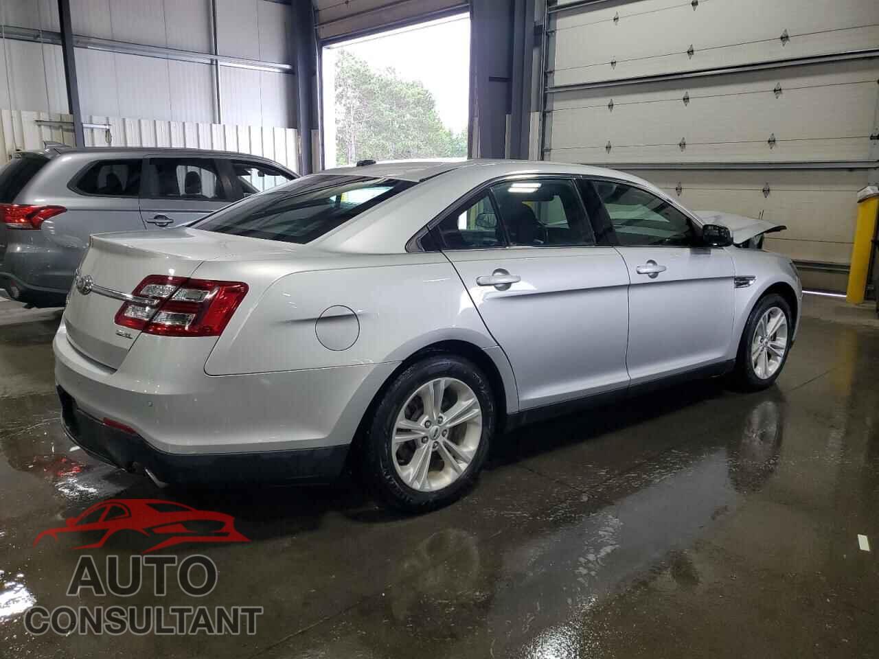 FORD TAURUS 2015 - 1FAHP2E85FG209572