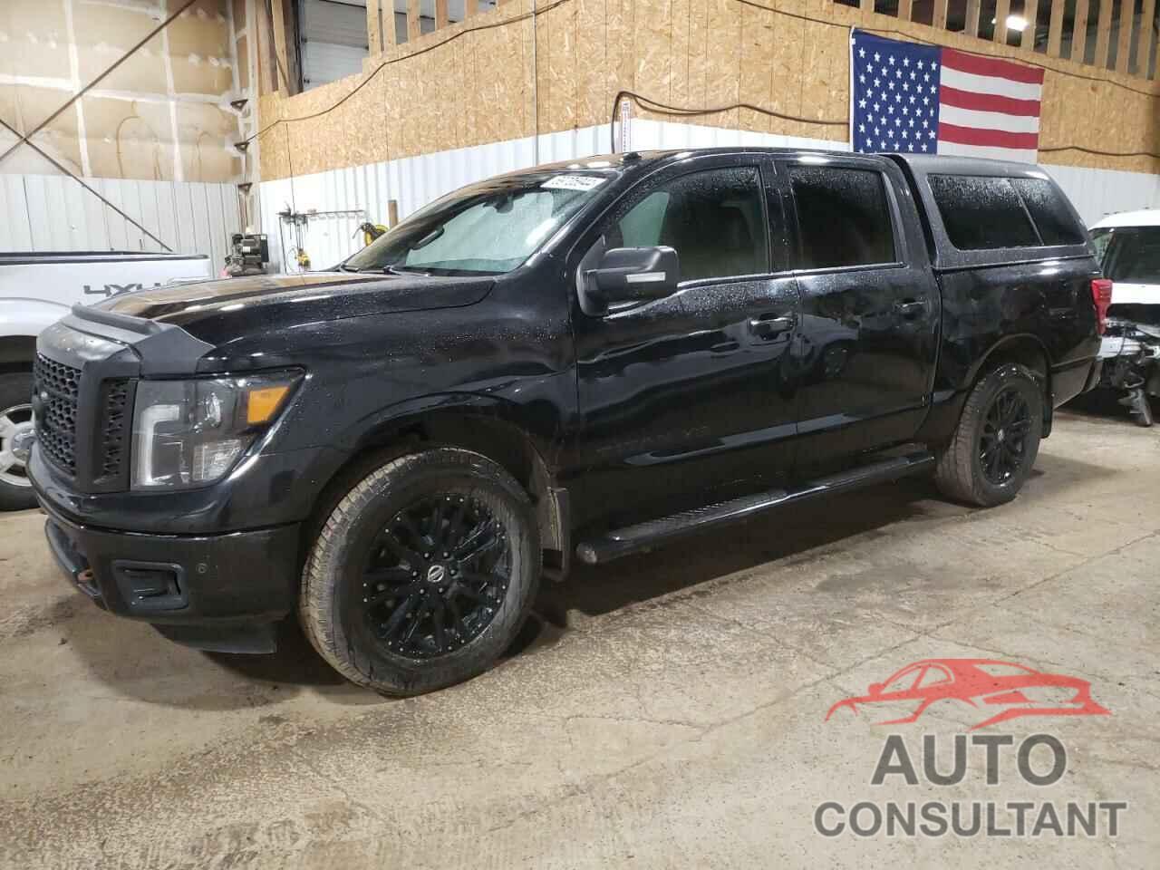 NISSAN TITAN 2018 - 1N6AA1E57JN515557