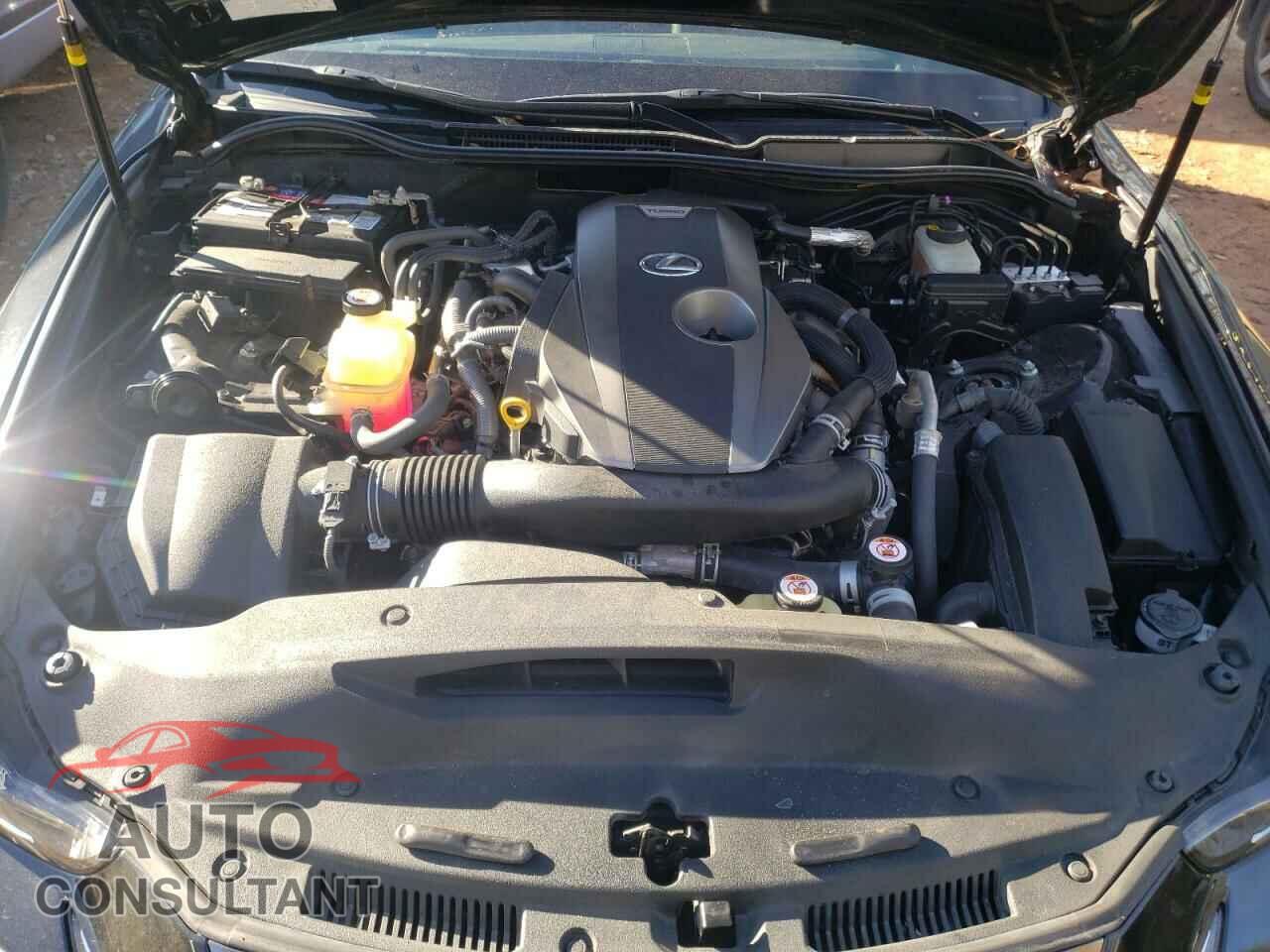 LEXUS IS 2018 - JTHBA1D2XJ5082507