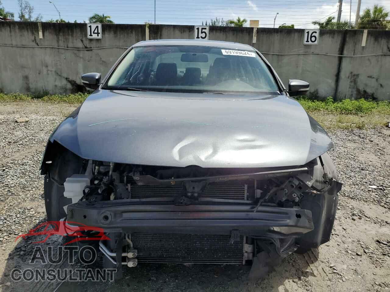 VOLKSWAGEN JETTA 2017 - 3VWDB7AJ9HM357596