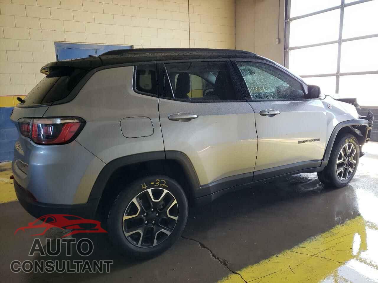 JEEP COMPASS 2020 - 3C4NJDDB3LT195220