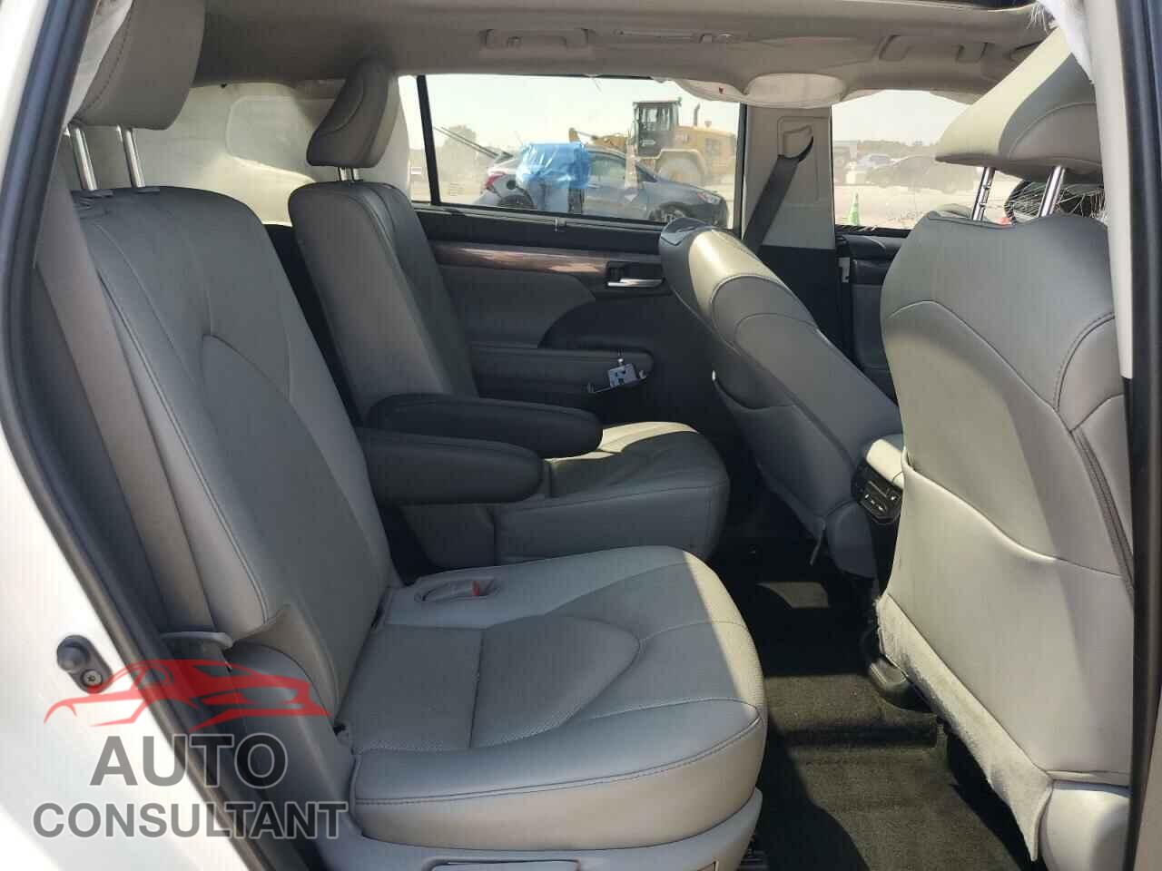 TOYOTA HIGHLANDER 2021 - 5TDEBRCH4MS044155