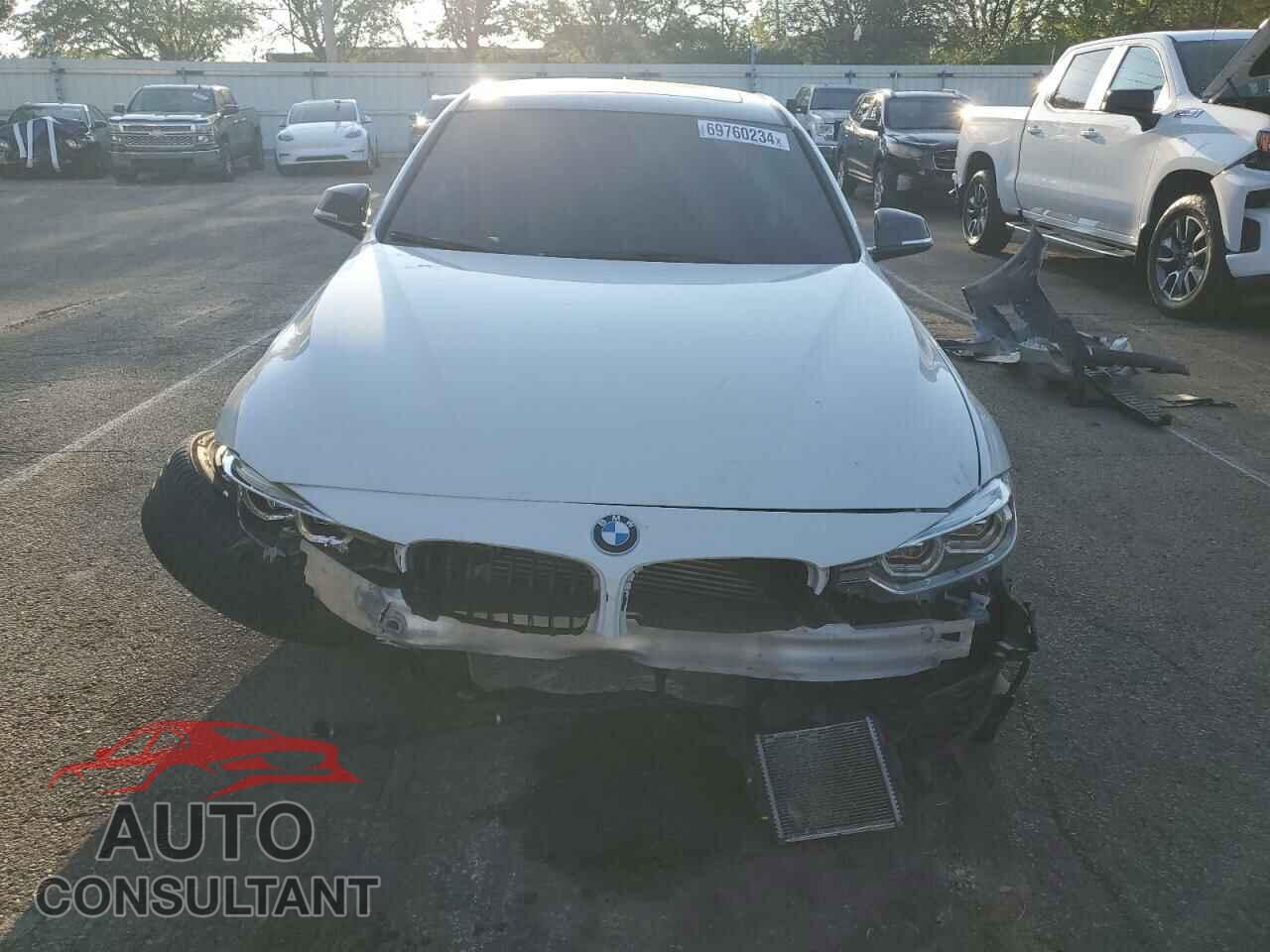 BMW 3 SERIES 2017 - WBA8B7C32HA190043