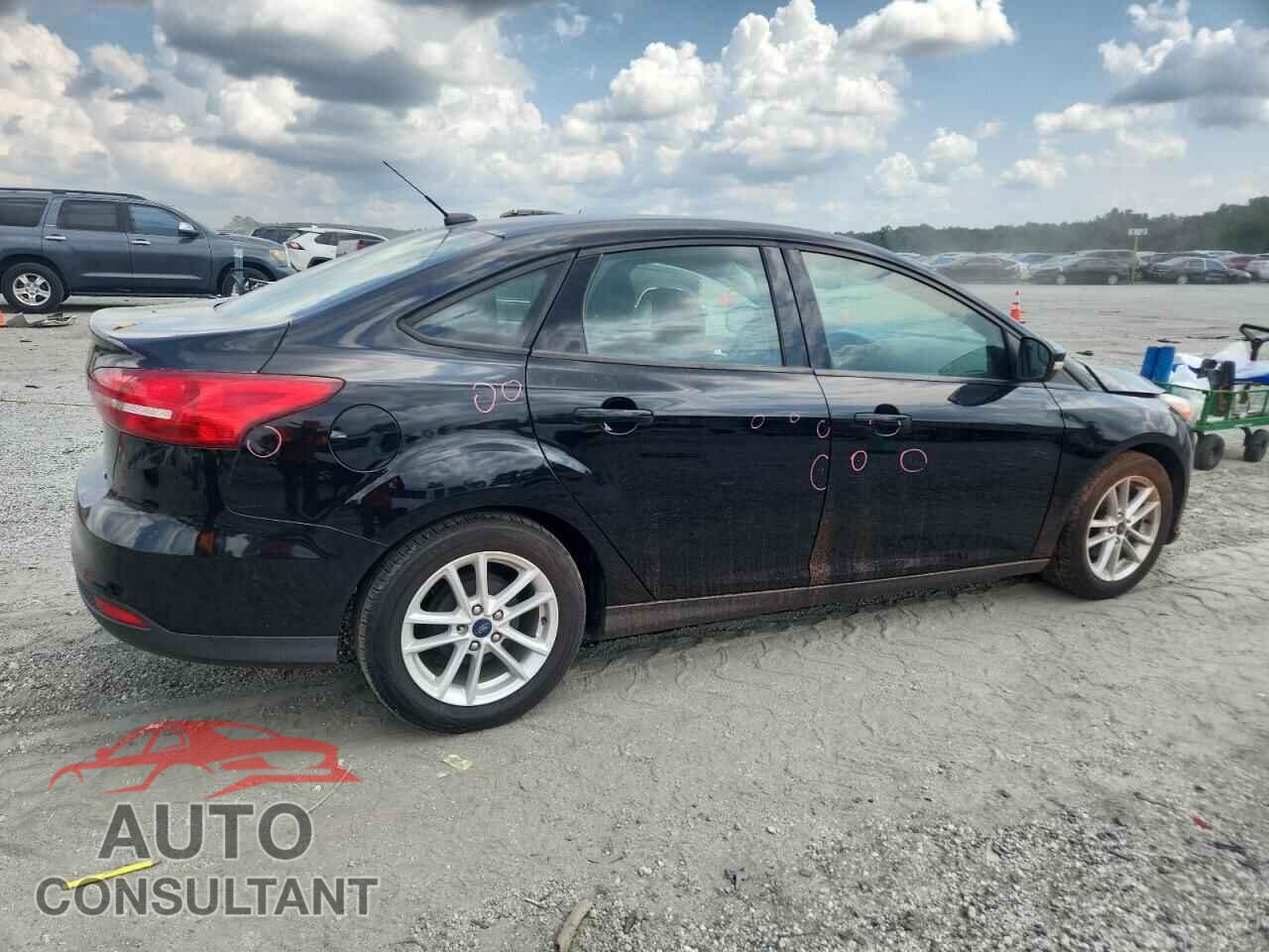 FORD FOCUS 2017 - 1FADP3F22HL320203