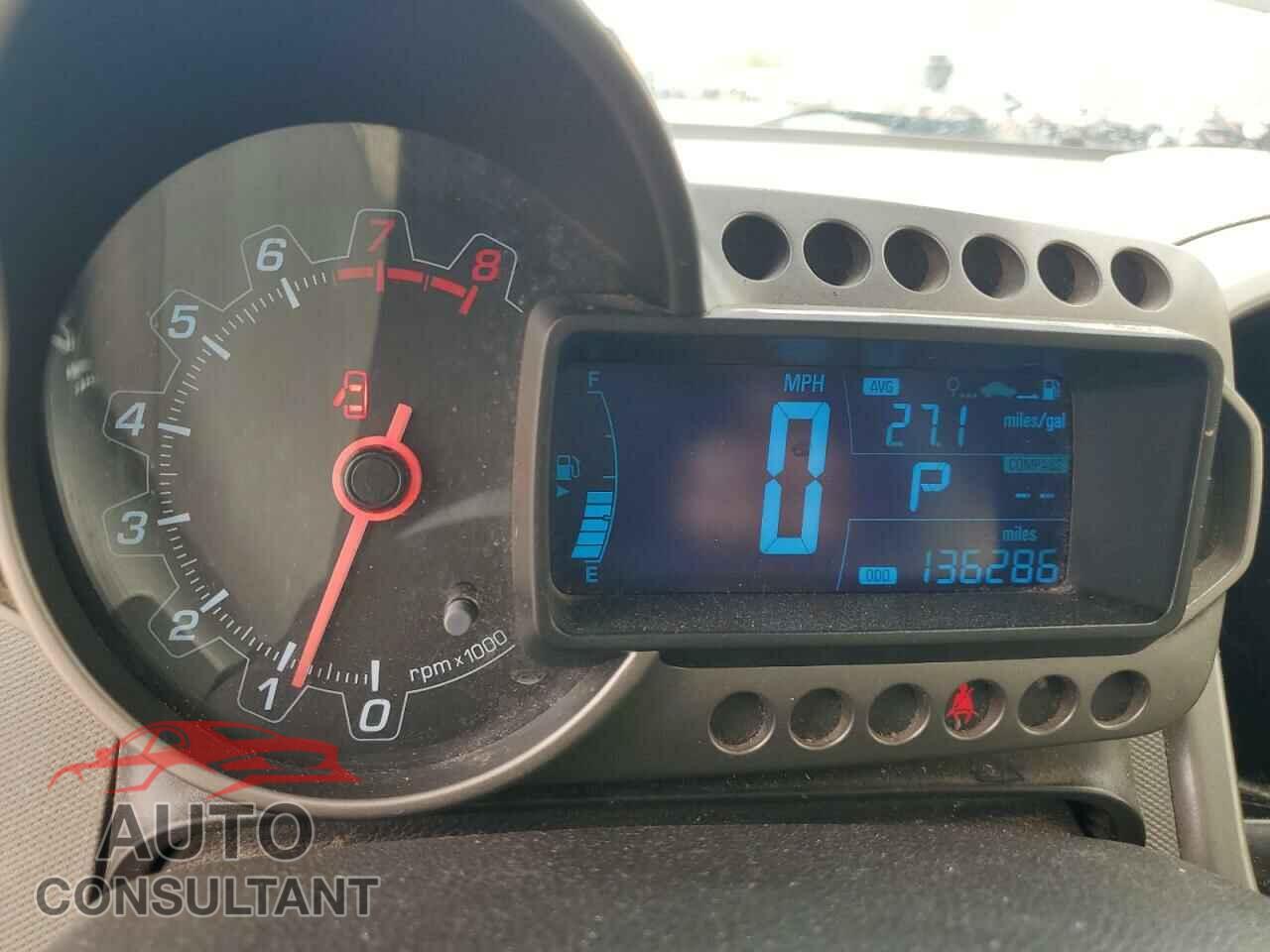 CHEVROLET SONIC 2014 - 1G1JC6SH3E4238564