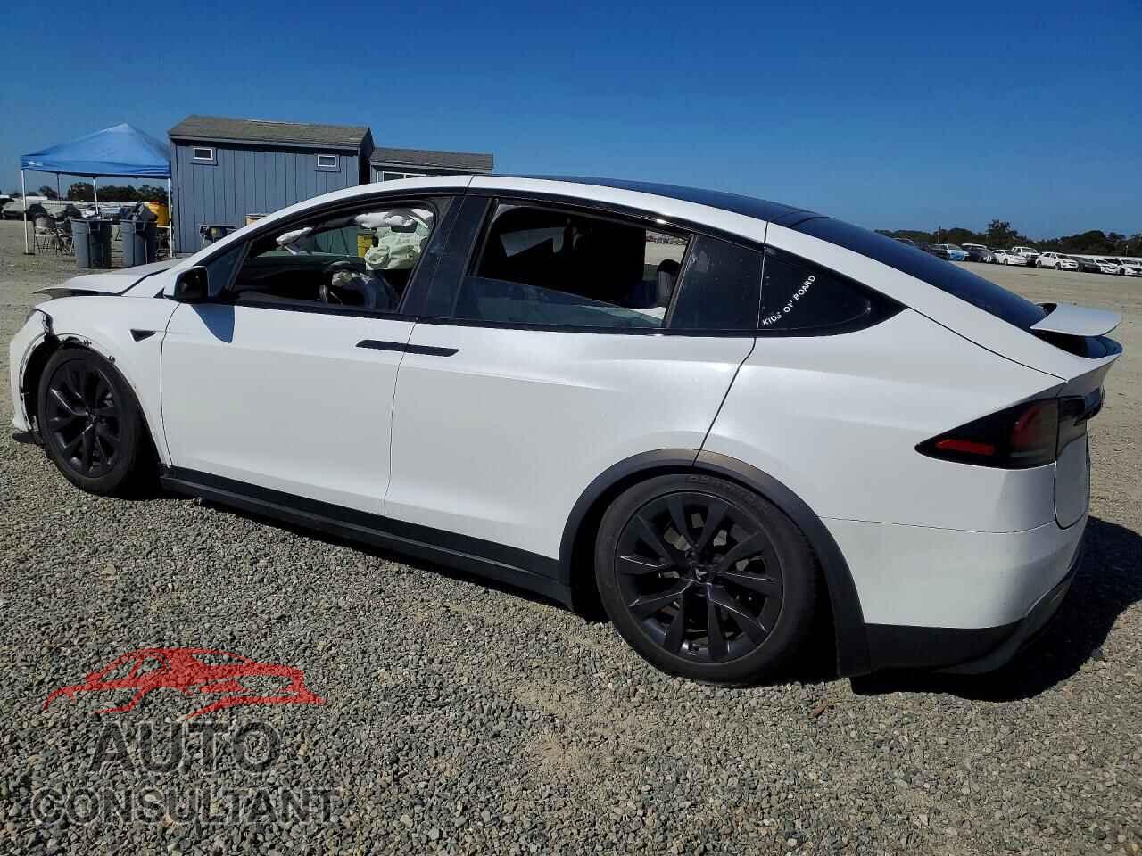 TESLA MODEL X 2023 - 7SAXCAE5XPF413722