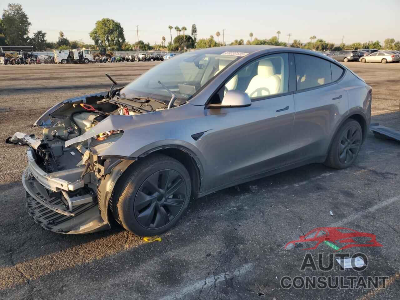TESLA MODEL Y 2025 - 7SAYGAEE7SF237505