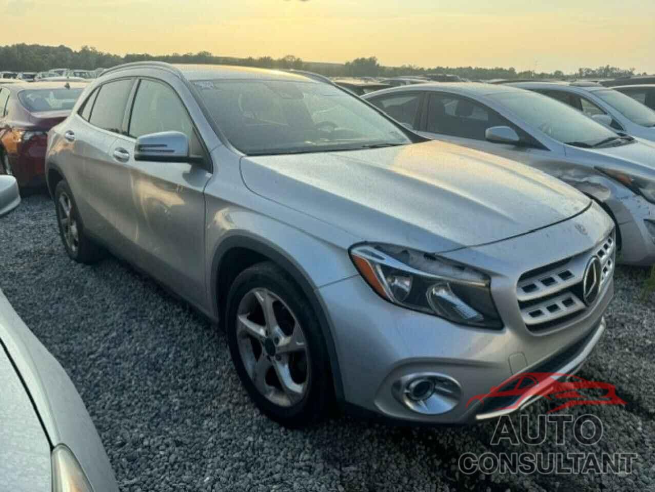 MERCEDES-BENZ GLA-CLASS 2018 - WDCTG4GB2JJ498599