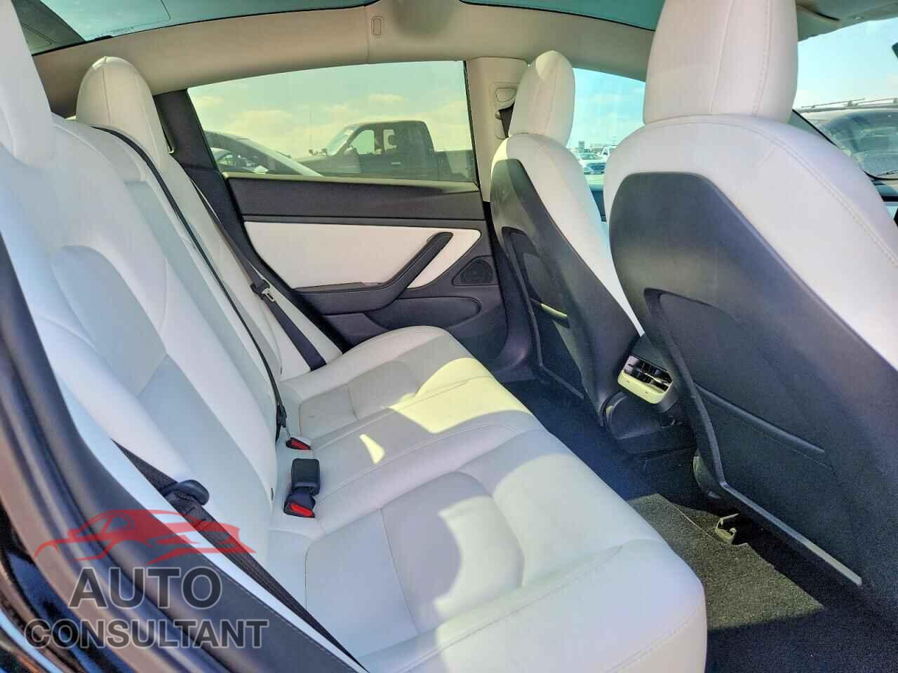 TESLA MODEL 3 2020 - 5YJ3E1EBXLF806643