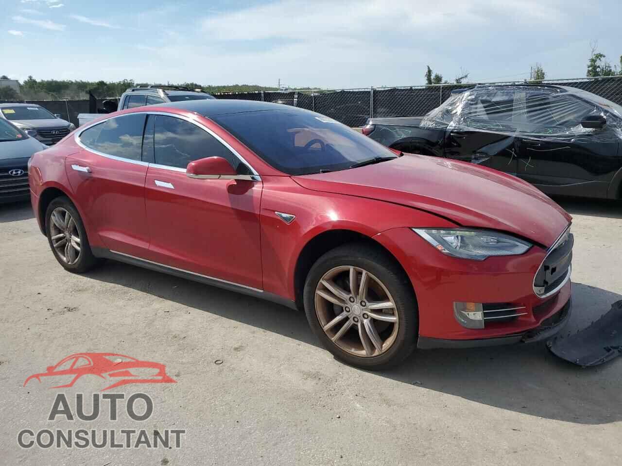 TESLA MODEL S 2013 - 5YJSA1CP7DFP09567