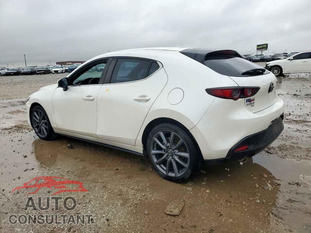 MAZDA 3 2019 - JM1BPBJM2K1136404