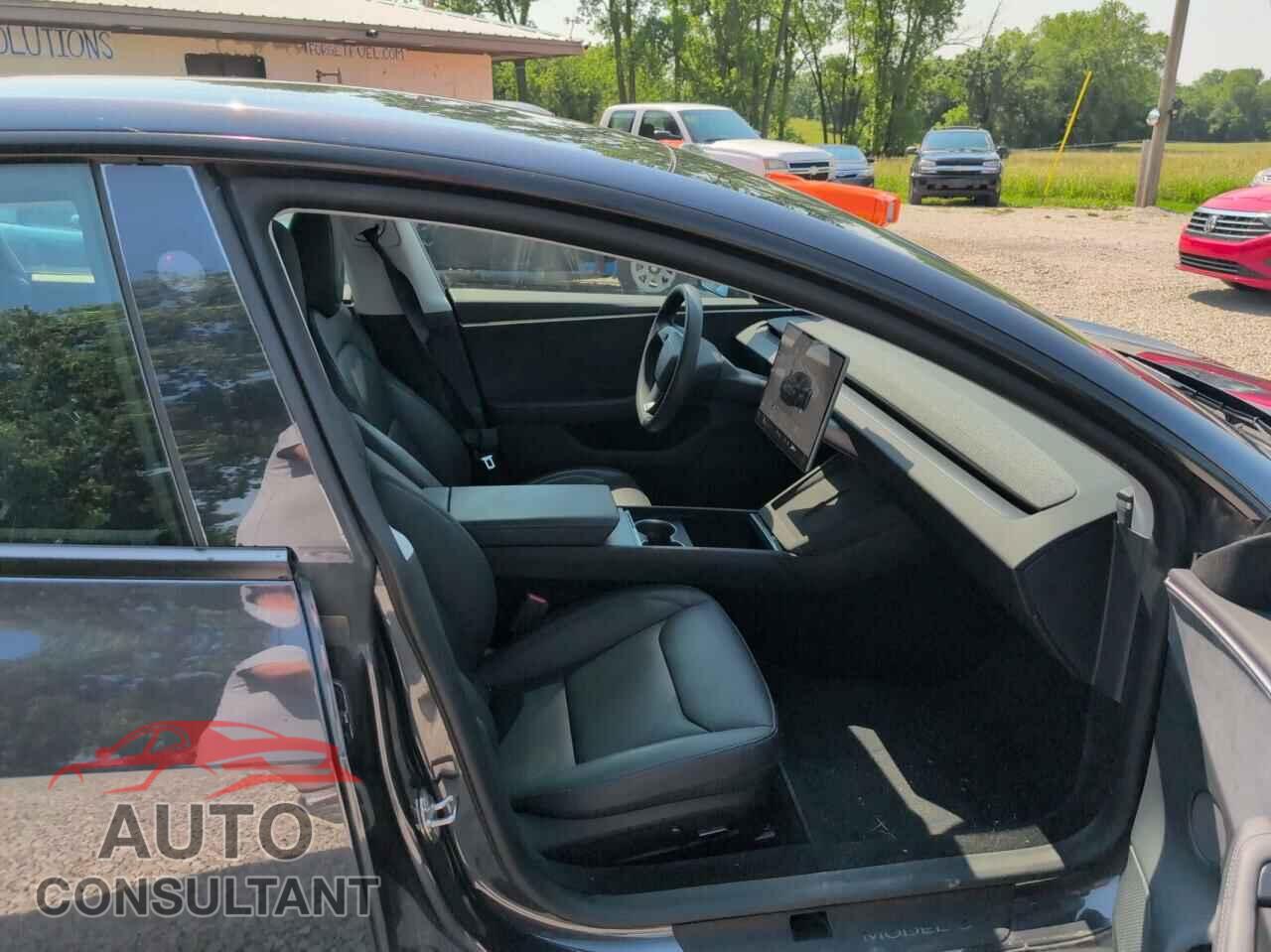 TESLA MODEL 3 2024 - 5YJ3E1EB6RF796279