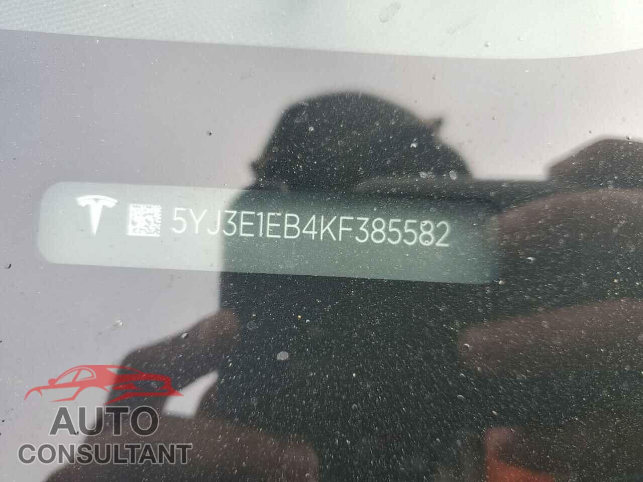 TESLA MODEL 3 2019 - 5YJ3E1EB4KF385582