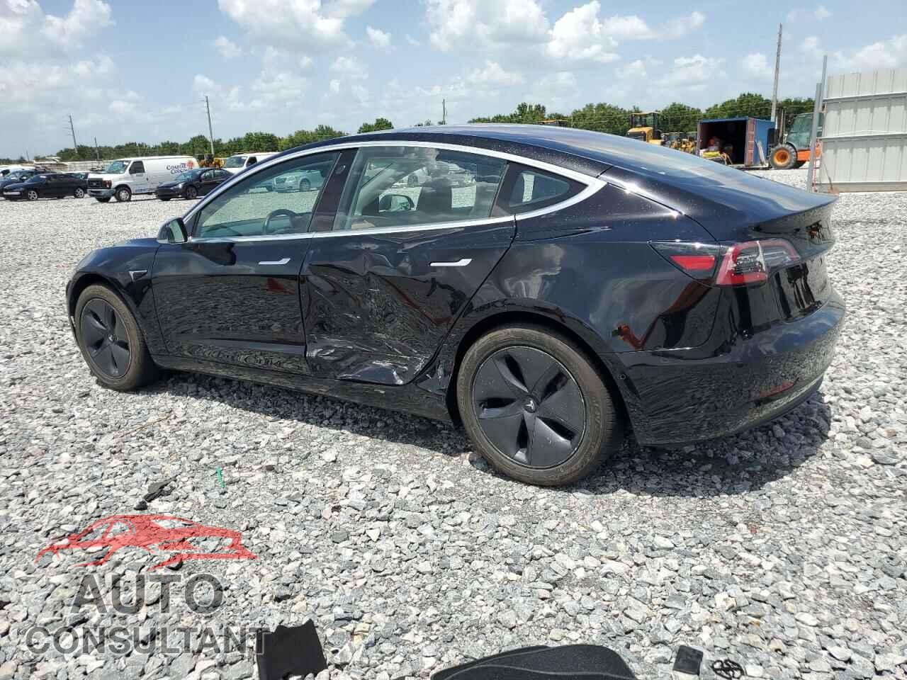 TESLA MODEL 3 2018 - 5YJ3E1EA2JF032375