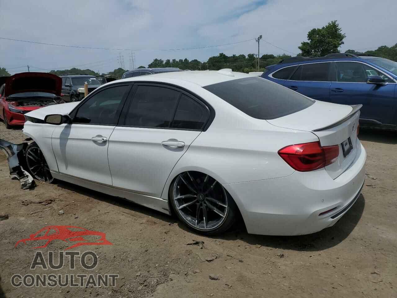 BMW 3 SERIES 2016 - WBA8E3G50GNU02005