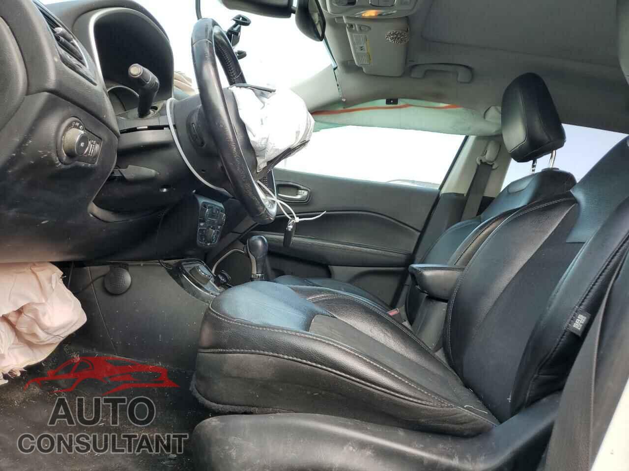 JEEP COMPASS 2018 - 3C4NJDBB5JT454645