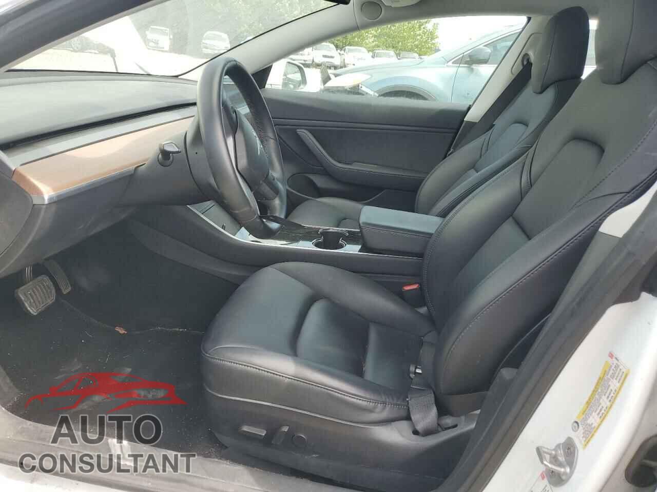 TESLA MODEL 3 2018 - 5YJ3E1EB4JF120045