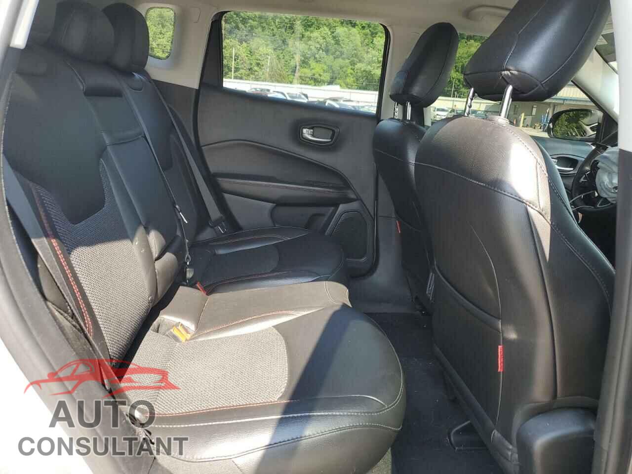 JEEP COMPASS 2019 - 3C4NJDDB2KT667874
